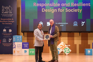 Felicitating keynote speaker Petre Childs